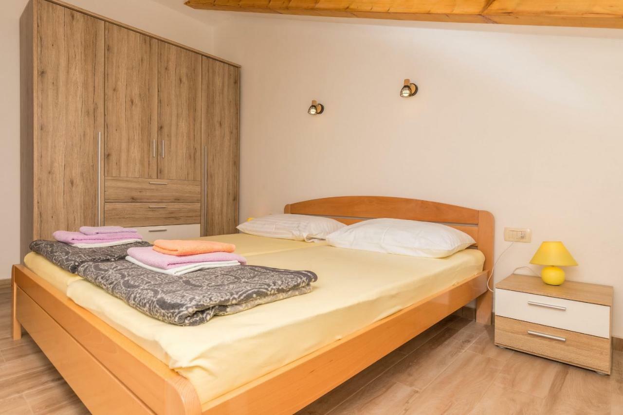 Apartman Sare 茨里克韦尼察 外观 照片