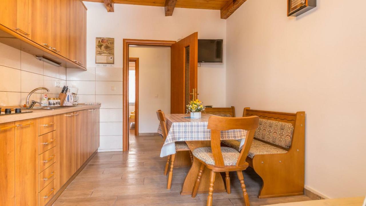 Apartman Sare 茨里克韦尼察 外观 照片